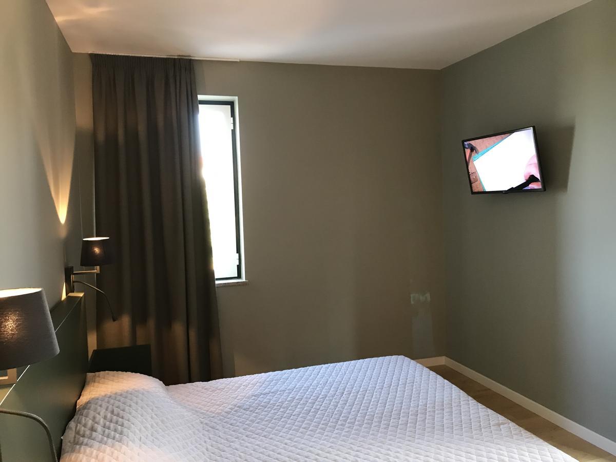 Medieval® De 4*